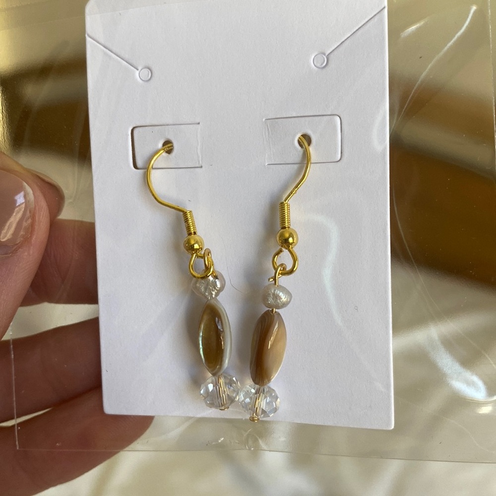 Never worn pearl earrings